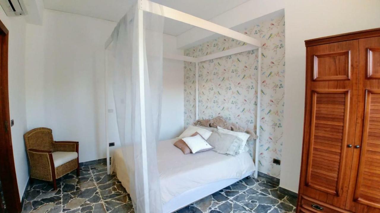 Capo Milazzo Summer Holiday Apartament Екстер'єр фото